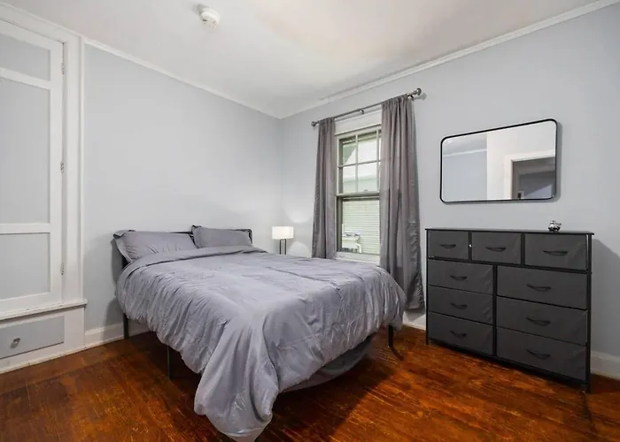 1515 Callender, Unit 2 *