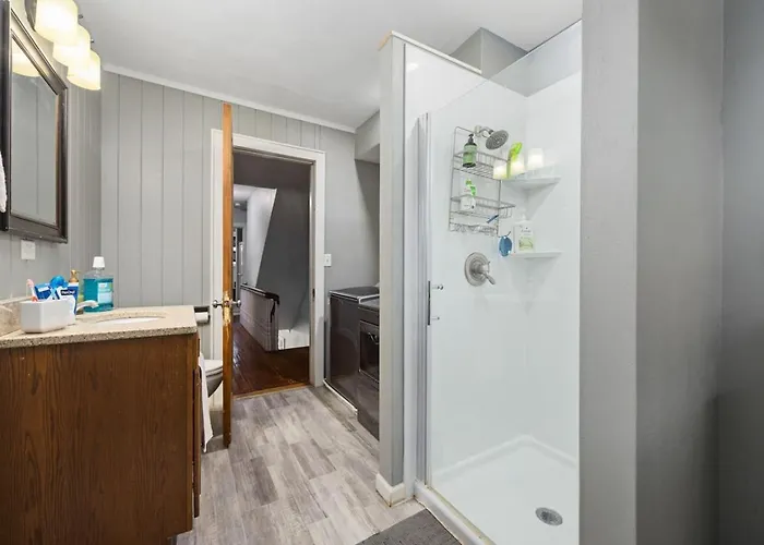 1515 Callender, Unit 2 * Peoria