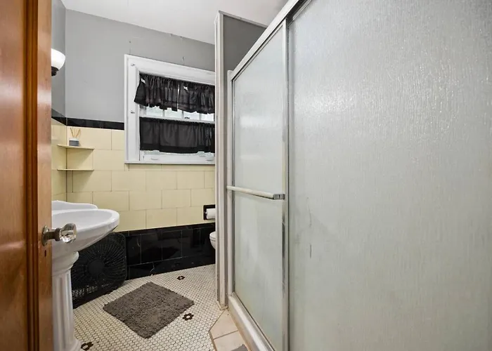 1515 Callender, Unit 2